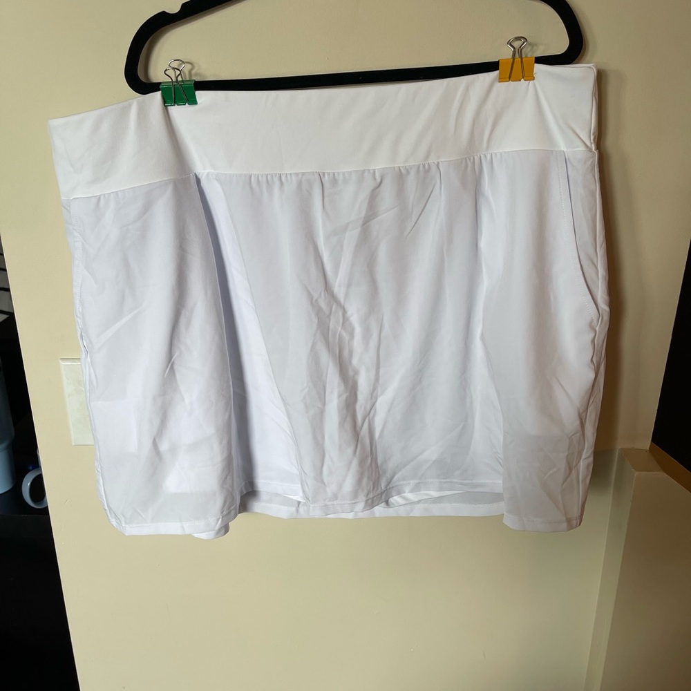 NWT womens plus size tennis skort in white. Size 3X